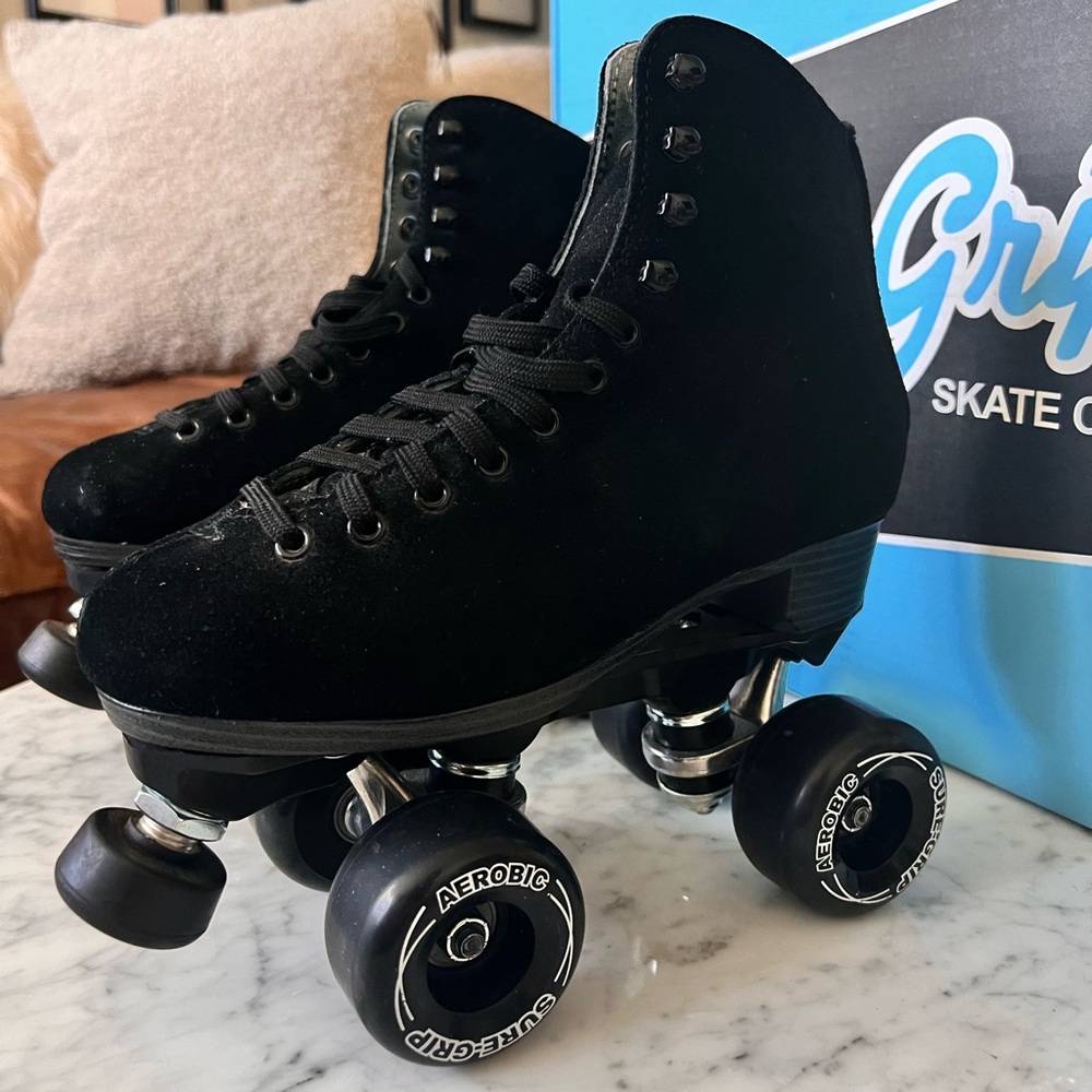 Sure Grip Boardwalk Black Suede Roller Skates